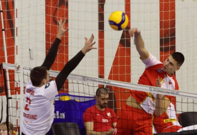 НАЈБОЉИ КАДА ЈЕ НАЈТЕЖЕ: Славље одбојкаша Воше над шампионом у сенци још једног пеха