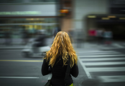 МЛАДИ ЕВРОПЉАНИ У ВЕЛИКОЈ КРИЗИ, НАЈГОРЕ У НАЈРАЗВИЈЕНИЈИМ ЗЕМЉАМА! Генерацији Z свакодневни живот несавладива препрека