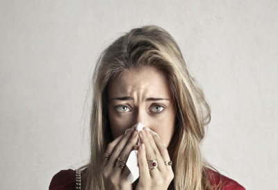 ДА ЛИ МОЖЕТЕ ОСТАТИ БЕЗ ПОСЛА ДОК СТЕ НА БОЛОВАЊУ ИЛИ ПОСТАТИ ТЕХНОЛОШКИ ВИШАК? Ево шта јасно каже закон- Адвокат открива све "зачкољице"