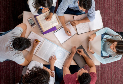 ОГЛАСИЛО СЕ МИНИСТАРСТВО ПРОСВЕТЕ, СТИГЛО ВАЖНО ОБАВЕШТЕЊЕ ЗА МЕГАТРЕНД СТУДЕНТЕ Прелазе на друге факултете – ево где настављају студије!