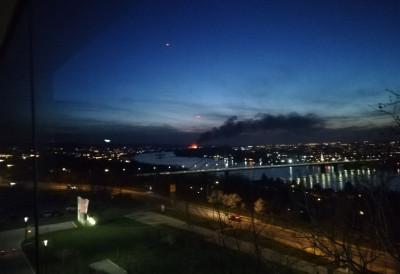 ОГРОМАН ПОЖАР НА СРЕМСКОЈ СТРАНИ Ватра куља између БЕОЧИНА И РАКОВЦА! Пламен видљив на десетине километара! (ФОТО, ВИДЕО)