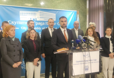 НОВИ САД ДОБИЈА СОЛАРНО ЧУДО КАКВО НИКО НЕМА У СРБИЈИ Радови на пројекту крећу од 2028.- Градоначелник Мићин о најважнијим тачкама данашње седнице градске Скупштине