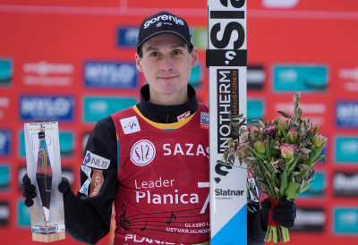 ПРЕВЦ У СВЕМУ НАЈБОЉИ: Домен и скаче и лети