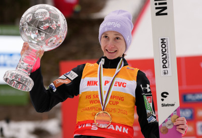 НИКА ПРЕВЦ ИСПИСАЛА ИСТОРИЈУ: Победница првог женског такмичења у ски летовима на Планици