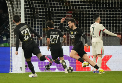 СПЕКТАКЛ ПАРИЖАНА И РАСПАД ЧЕЛСИЈА: Валверде за 22 минута "размонтирао" Сити, Боде на прагу четвртфинала Лиге шампиона