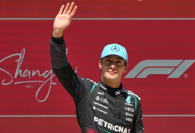 ЏОРЏ РАСЕЛ ПОБЕДНИК СПРИНТ ТРКЕ за Велику награду Кине