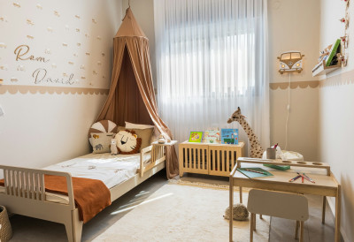 ОВО ЈЕ НАЈОПАСНИЈИ МАТЕРИЈАЛ ЗА ДЕЧИЈУ СОБУ, А СВИ ГА КОРИСТЕ Испушта смолу са мирисом која угрожава здравље!