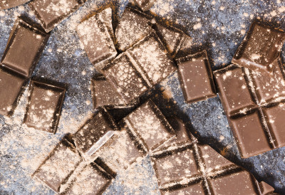 Филмска пљачка на ауто-путу ЛОПОВИ ПРЕСРЕЛИ КАМИОН И УКРАЛИ 400.000 ЧОКОЛАДИЦА ЧУВЕНОГ БРЕНДА Да ли прети несташица?