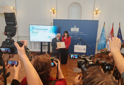 ОТВОРЕНИ АНТИЋЕВИ ДАНИ Пери Зубцу уручена награда „Мирослав Антић”