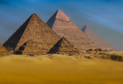 ДА ЛИ СУ ДРЕВНИ ЕГИПЋАНИ ПОСТАВЉАЛИ ЗАМКЕ У ПИРАМИДАМА? Ево шта је открила наука