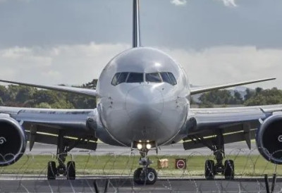 ОВОГ ШТРАЈКА СУ СЕ МНОГИ ПЛАШИЛИ Хаос на аеродромима, на стотине летова отказано ЕВО КОЈА СУ ПРАВА ПУТНИКА