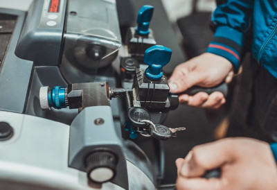 МЛАДИ БРАВАРИ И МЕХАНИЧАРИ ТАКМИЧИЛИ СЕ У СТАРОЈ ПАЗОВИ Михајло и Саша из Новог Сада најбољи у Војводини