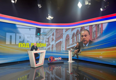 ЧИСТ ПОЛИТИЧКИ ГОВОР С БАЛКОНА РЕКТОРАТА! Лидер СНС Вучевић о Ђокићевој злоупотреби Универзитета: Тешко је било слушати, најавио је своју кампању