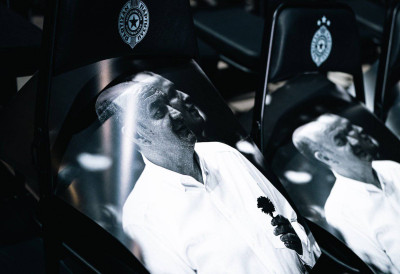 (ФОТО, ВИДЕО) ЕМОТИВНО! АРЕНА ЗАСИЈАЛА ЗА ВУЈОШЕВИЋА: Партизан и навијачи одали почаст чувеном тренеру