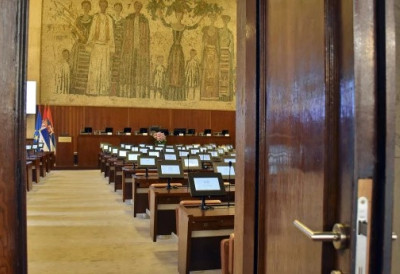 ДАНАС СЕДНИЦА СКУПШТИНЕ ВОЈВОДИНЕ Пред посланицима извештај о раду Покрајинске владе, тачно у 10 часова ЕВО ШТА ЈЕ СВЕ НА ДНЕВНОМ РЕДУ