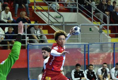 ВОШИН РУКОМЕТНИ САМУРАЈ ОД ЛЕТА У ЂЕРУ: Еномото познаје Мађарску као свој џеп