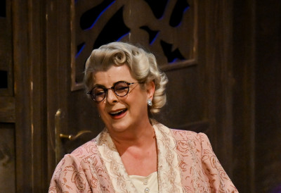 ТИЈАНА МАКСИМОВИЋ, ГЛУМИЦА И у театру треба  имати и мало среће