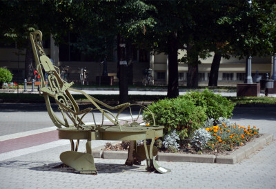 АПАТИНЦИ ПОКРЕНУЛИ ИНИЦИЈАТИВУ ЗА ПОДИЗАЊЕ СПОМЕНИКА ДЕСПОТУ СТЕФАНУ Да град у Бачкој добије обележје српског владара Лазаревића