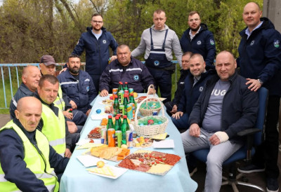 ЕКИПЕ ВОДОВОДА РАДНО И НА ПРАЗНИК Да систем функционише без прекида