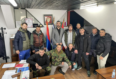 „КАД НАС ВОДИ ЉУБАВ ПРЕМА ДЕТЕТУ, границе издржљивости не постоје“ СРПСКИ ХОДОЧАСНИЦИ У СУРОВИМ ВРЕМЕНСКИМ УСЛОВИМА НА ПУТУ ДО ОСТРОГА прешли црногорску границу! Братски дочекани на Жабљаку