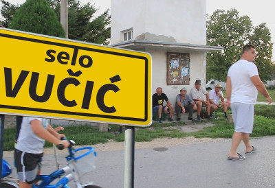 СЕЛО У СРЦУ ШУМАДИЈЕ ЗОВЕ СЕ ВУЧИЋ Мештани откривају да ли је добило име по председнику или се користи од давнина