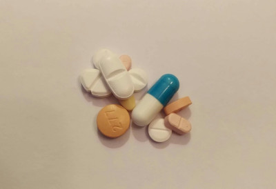 ПОВЛАЧИ СЕ ЛЕК ЗА ЖЕЛУДАЦ Пацијенти пријавили СУМЊИВЕ ПРОМЕНЕ НА ТАБЛЕТАМА