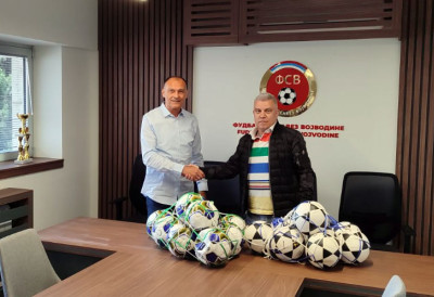 Уручено 20 лопти за клубове Футсал лиге Војводине ФСВ ПОДРЖАВА РАЗВОЈ ФУТСАЛА