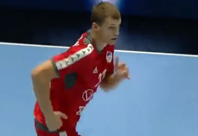 ЈОШ ЈЕДНО ОЗБИЉНО ПОЈАЧАЊЕ ПАРТИЗАНА Белоруски бомбардер Владислав Кулеш ново појачање црно-белих