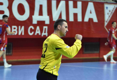 РУКОМЕТАШИ ВОЈВОДИНЕ ПОБЕДОМ НАД ШАМПИОНОМ ЈАСНО ПОРУЧИЛИ: Још није крај!