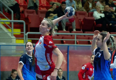 ДАН "Д" ЗА РУКОМЕТАШИЦЕ ВОЈВОДИНЕ У КРАГУЈЕВЦУ: Победа над Радничким води до елите