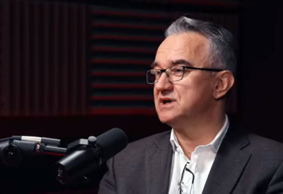 ”ТРЕЋИ ДАН СЕ НИСМО ЧУЛИ, НАДАМ СЕ ДА ЈЕ ГЕНЕРАЛ ЖИВ": Огласио се син Ратка Младића, чека одговор Хашког трибунала