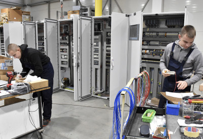 У СЕДАМ ГРАДОВА СРБИЈЕ ДО 20. МАЈА Промоције дуалног образовања