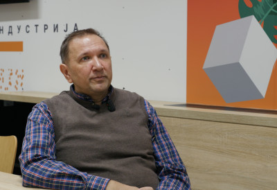 ВЕШТАЧКА ИНТЕЛИГЕНЦИЈА ОСВАЈА И ПЛАСТЕНИЧКУ ПРОИЗВОДЊУ „Велики брат” за цвеће и корнишоне