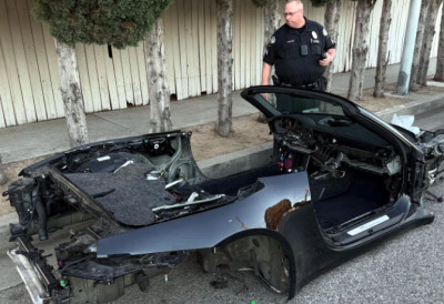 ПОЛИЦИЈА У ШОКУ Лопови рашчерупали ”порше 911”, ОСТАЛА САМО ШКОЉКА (ФОТО)