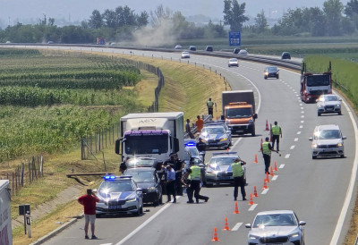 ПОТВРЂЕНА ОПТУЖНИЦА ЗА НЕСРЕЋУ У КОЈОЈ ЈЕ СТРАДАО ПОЛИЦАЈАЦ Возачу камиона који се сумњичи за саобраћајку код Новог Сада укинута мера забране напуштања стана