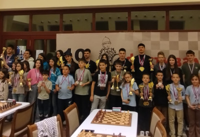БЕРБА МЕДАЉА ВОЈВОЂАНА У РАПИДУ И БЛИЦУ: Првенство Србије за младе на Палићу окупило талентоване шахисте