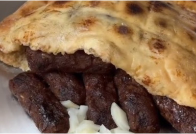 (ВИДЕО) Преварили сте се! ОВО НИСУ ЋЕВАПИ У ЛЕПИЊИ СА ЛУКОМ Погледајте шта је Хана направила