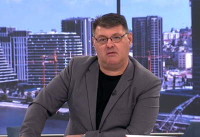 САРАПИ СЕ СЛОШИЛО У ЈУТАРЊЕМ ПРОГРАМУ Није могао да настави, након пола сата напустио радно место!