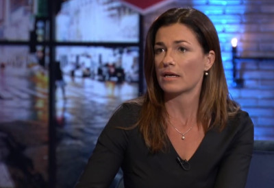 ОНА ЈЕ БИВША СУПРУГА ПЕТЕРА МАЂАРА! Била министарка у Орбановој влади! Иза ње брак, СКАНДАЛ и троје деце