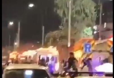 (ВИДЕО) ТРАГЕДИЈА, ЗИД СТАДИОНА СЕ СРУШИО НА НАВИЈАЧЕ! Има страдалих, тешко повређени жене и деца