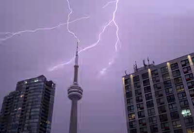 ГРОМ ГА УДАРИ ДО 80 ПУТА ГОДИШЊЕ, ЉУЉА СЕ НА ВЕТРУ, АЛИ...ТУРИСТИ ГА ОБОЖАВАЈУ  Ево где се налази торањ који је некада био највиша зграда на свету