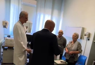 Хипноза помогла да му спасу живот! ПРВИ ПУТ У СВЕТУ ИЗВЕДЕНА ОНКОЛОШКА ОПЕРАЦИЈА док је пацијент био „будан“