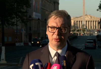 „Тешко је прогнозирати“ ВУЧИЋ СЕ ОБРАТИО ИЗ ПАРИЗА Говорио о свету, па споменуо изборе и „време великих одлука“