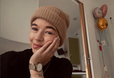 (ФОТО) Изгубила битку са опаком болешћу у 19. години!  ПРЕМИНУЛА МЛАДА ИНФЛУЕНСЕРКА НАКОН ДУГЕ БОРБЕ Последња порука расплакала све