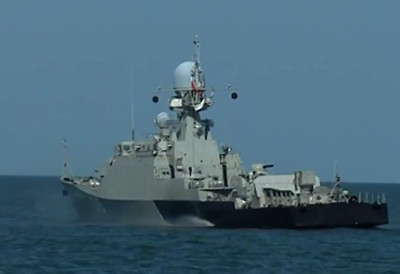 (ФОТО) МОСКВА НЕ ХАЈЕ ЗА ЛОНДОН, РУСКА ФРЕГАТА И ТАНКЕРИ ПРОШЛИ УЗ ОБАЛУ БРИТАНИЈЕ и Премијер Стармер немоћан упркос претњама