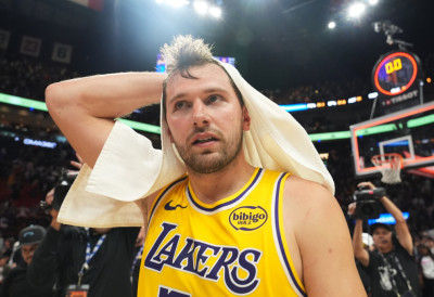 ЛЕЈКЕРСИ ПОТВРДИЛИ ЛОШЕ ВЕСТИ: Дончић завршио регуларни део сезоне, неизвестан и за плеј-оф