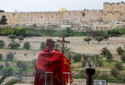 ВЕЛИКИ ЧЕТВРТАК У СЕНЦИ РАТА Црква Светог гроба ЗАТВОРЕНА за вернике