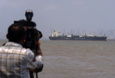 ПАДА ЦЕНА НАФТЕ НАКОН СПОРАЗУМА О ОРМУСКОМ МОРЕУЗУ Расту акције на берзама као последица споразума САД и Ирана