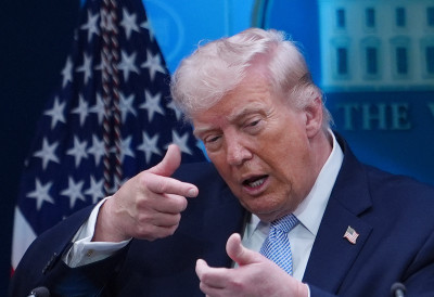 САД ДЕМАНТУЈУ ИРАН Трамп: Постоји само једна група тачака око којих смо се сагласили са Техераном СВЕ ДРУГО НАЗВАО ЛАЖНИМ ВЕСТИМА