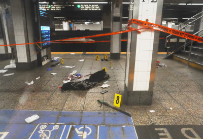 ХОРОР НАПАД МАЧЕТОМ У ЊУЈОРКУ: Три особе повређене, нападач убијен